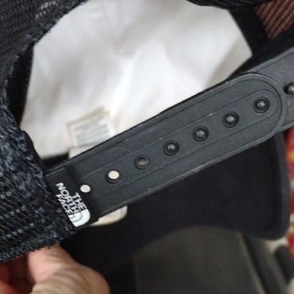 The North Face truckers cap - Picture 3 of 5